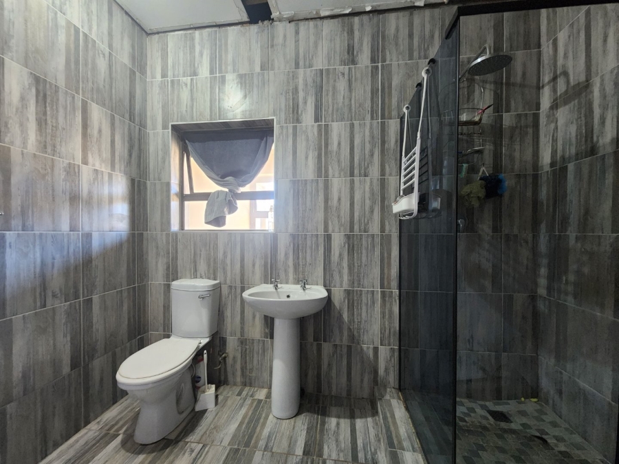 3 Bedroom Property for Sale in Pacaltsdorp Western Cape